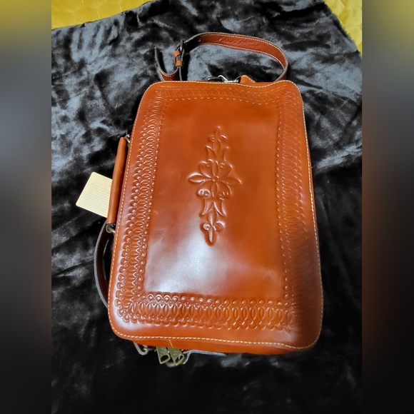 Patricia Nash purse - Picture 12 of 12